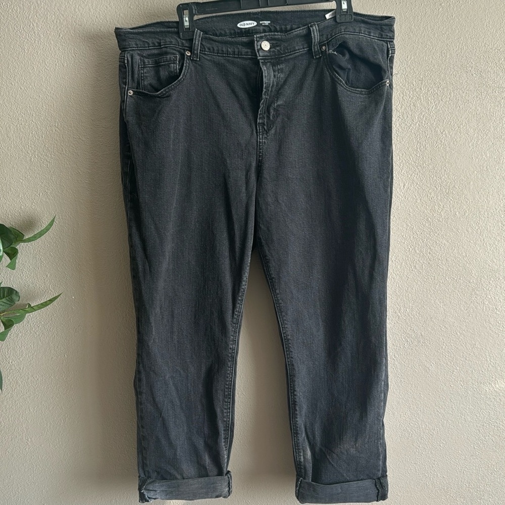 Old Navy boyfriend mid rise black jeans.